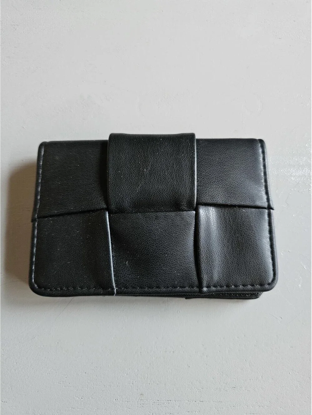 N/A black woven